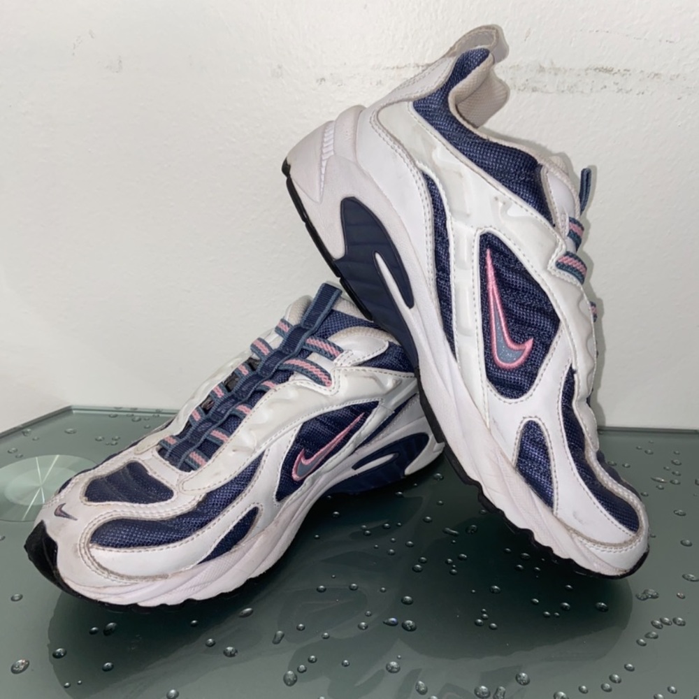 Nike Slip-On Athletic Shoes Youth Size 6